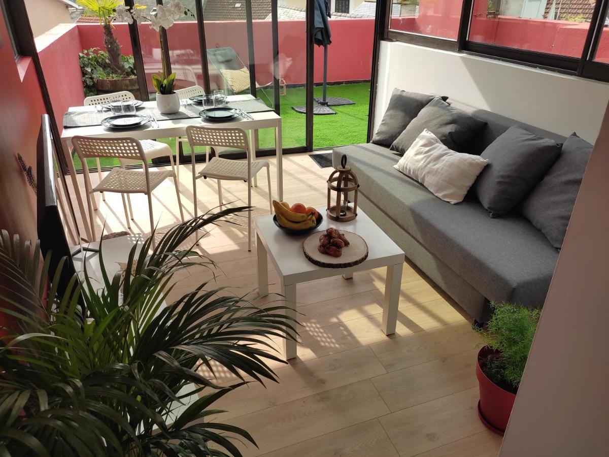 Air-Conditioned Flat With Terrace - Private & Independent - ลูร์ด ภายนอก รูปภาพ